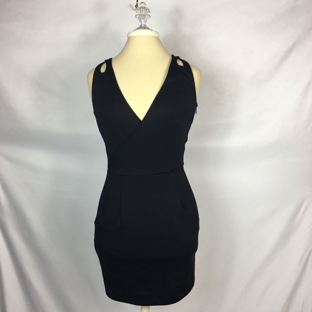 JackΒ Brand Womansβ SleevelessβLittleβBlackβDress